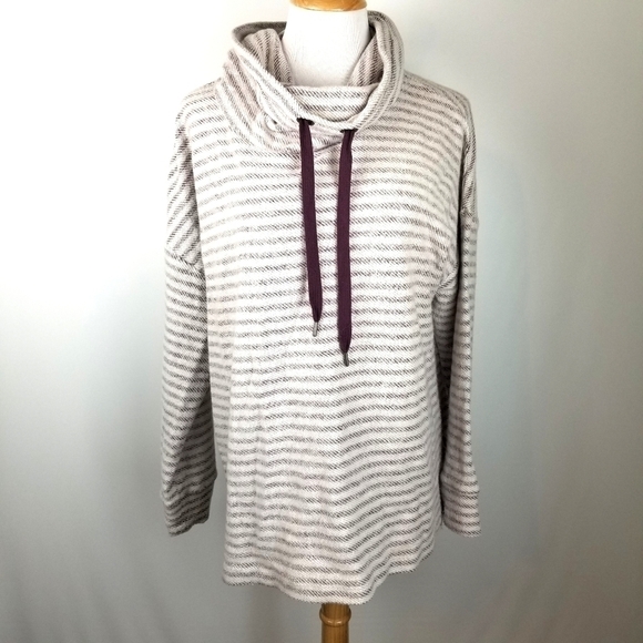 C Active Top, sz 18/20 - Picture 1 of 8